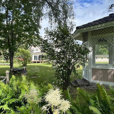Rosa Huset Osebol Daire Stöllet Dış mekan fotoğraf