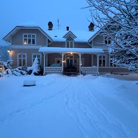 Rosa Huset Osebol Daire Stöllet Dış mekan fotoğraf