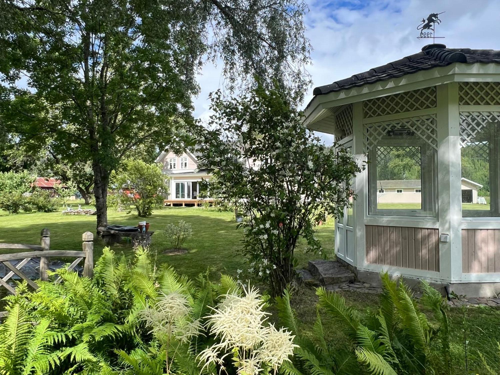 Rosa Huset Osebol Daire Stöllet Dış mekan fotoğraf