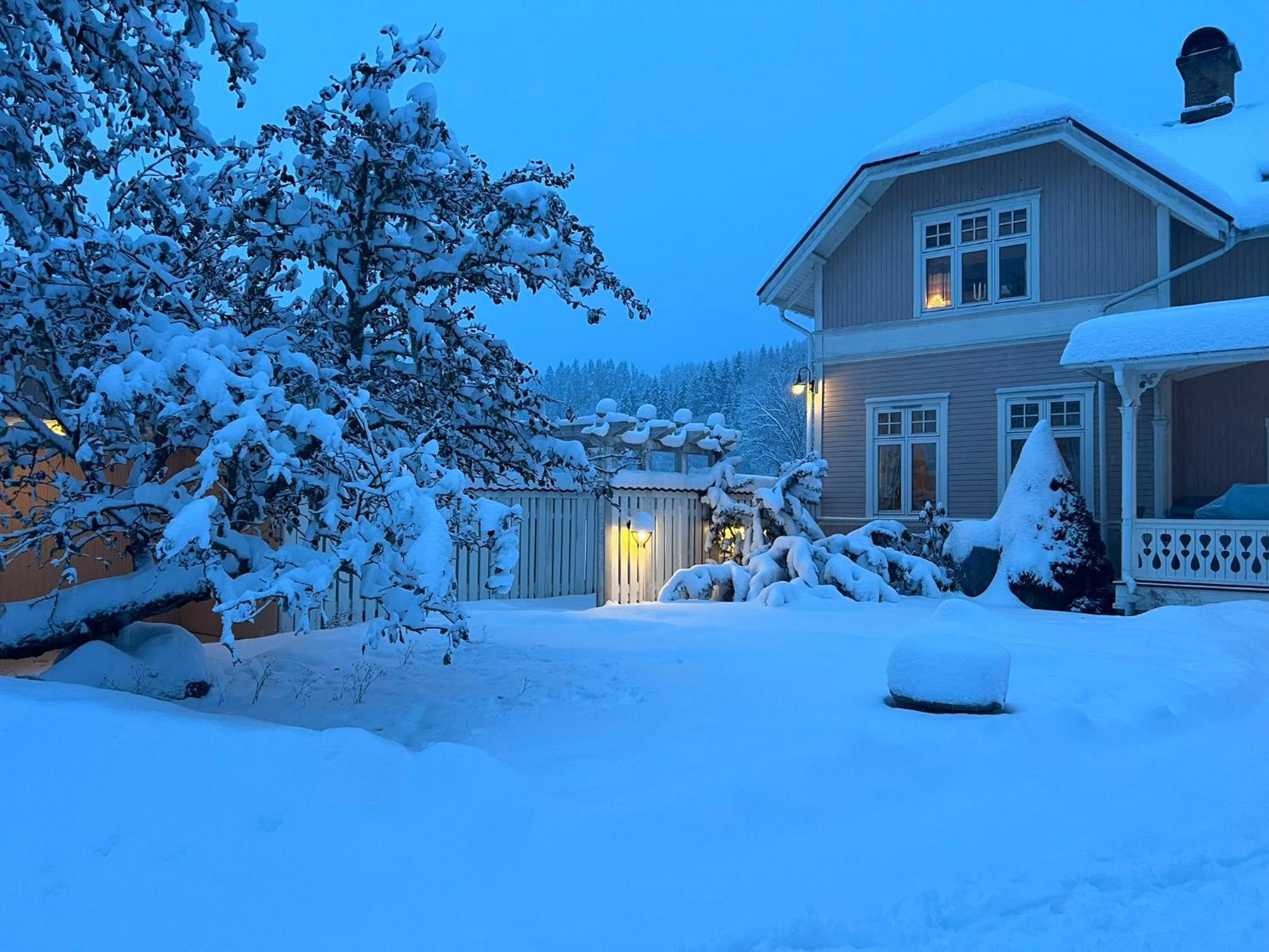 Rosa Huset Osebol Daire Stöllet Dış mekan fotoğraf