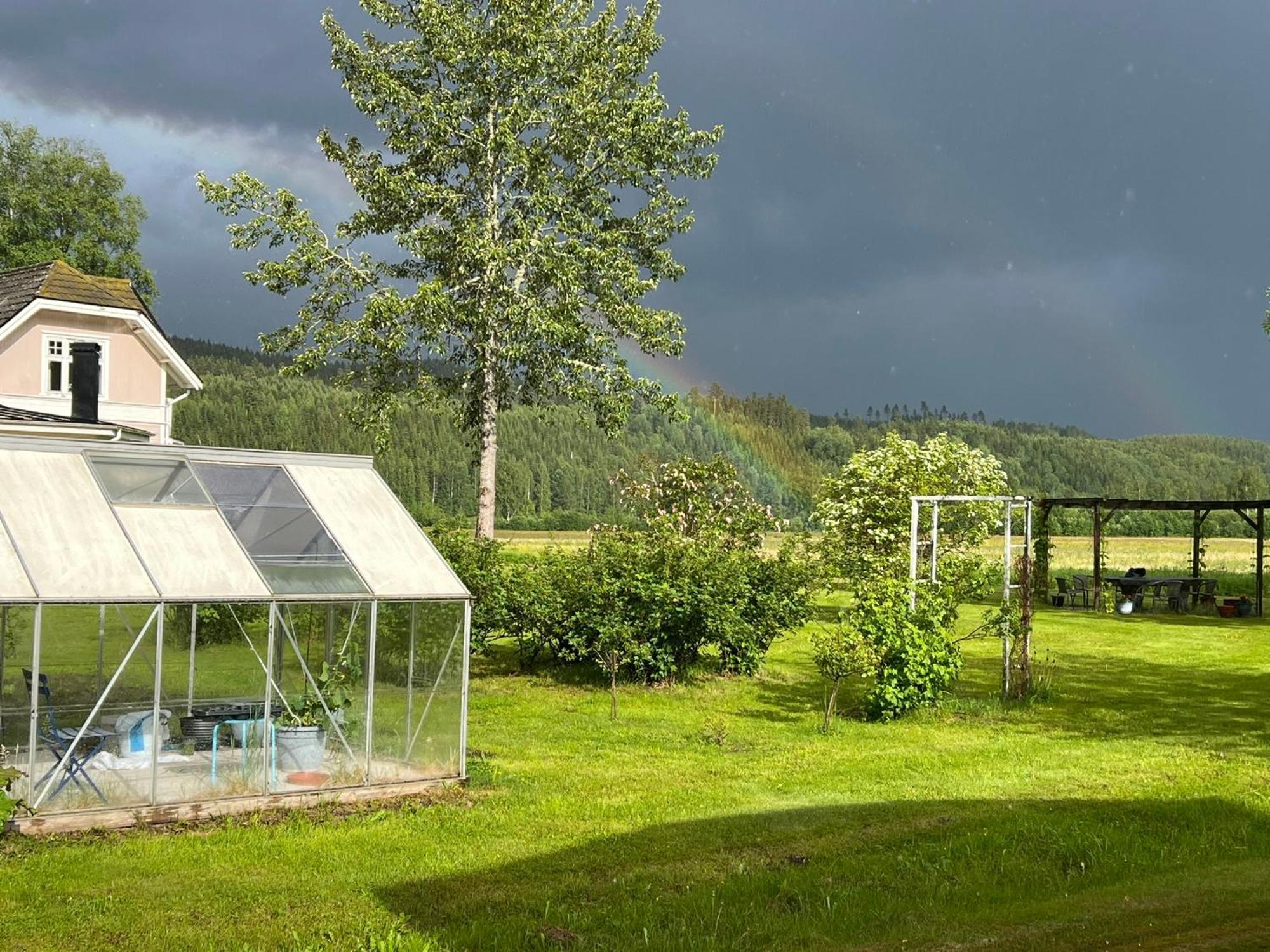 Rosa Huset Osebol Daire Stöllet Dış mekan fotoğraf