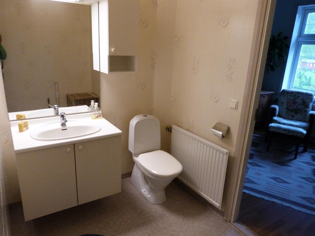 Rosa Huset Osebol Daire Stöllet Oda fotoğraf